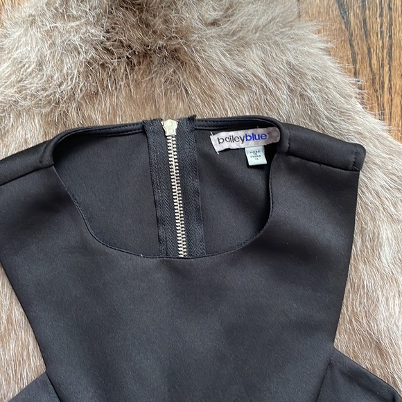 Bailey Blue neopren dress - Picture 2 of 7